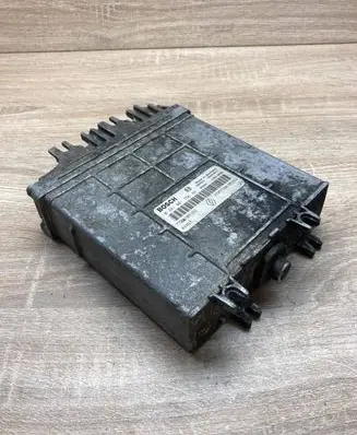 Renault Laguna I Engine control unit/module ECU HOM7700105952 0281001766 7700108382