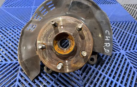 Toyota C-HR I Front wheel hub