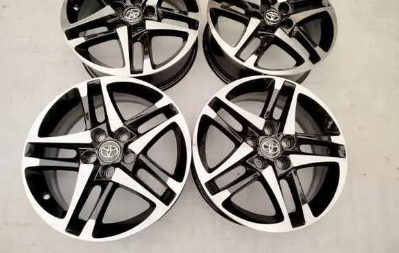 Toyota Auris E180 R17 alloy rim 5X114
