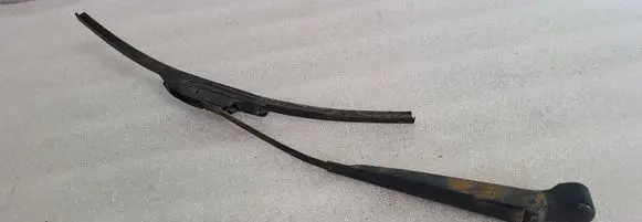 Subaru Forester SF Rear wiper blade arm 