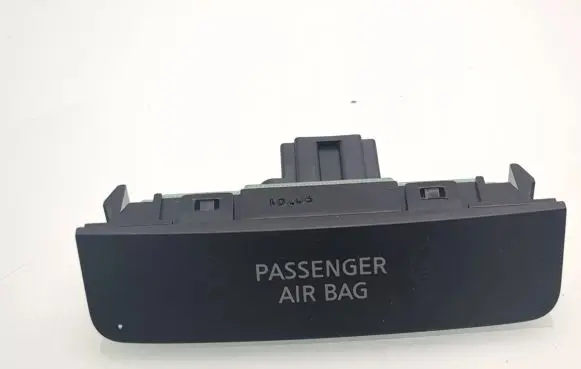 Nissan Navara D23 Seat belt warning relay 250204KJ0A