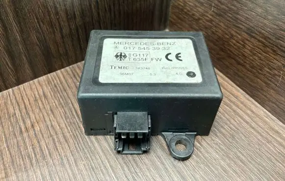 Mercedes-Benz Sprinter W906 Door central lock control unit/module 0175453932
