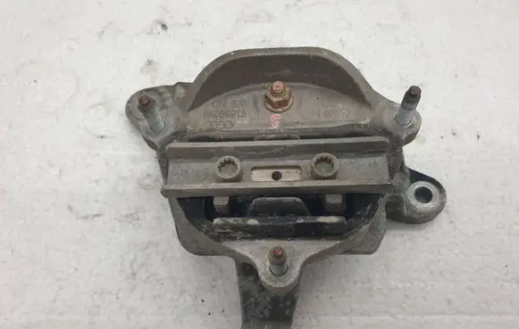 Audi A6 C7 Gearbox mount 8K0399151
