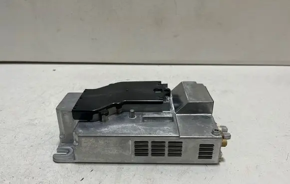 BMW i4 Sound amplifier 5B4DB64 RAM21