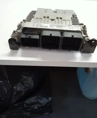 Peugeot 3008 I Engine control unit/module 9800268980