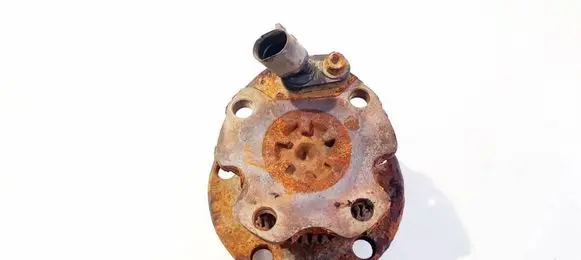 Volkswagen Golf IV Stub axle 