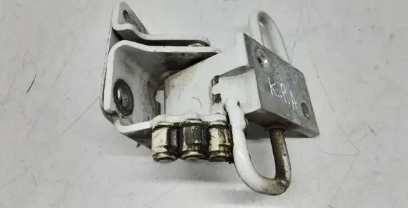 Audi Q7 4L Front door lower hinge 