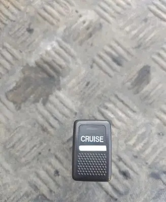 Subaru Legacy Cruise control switch 