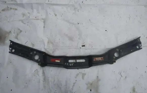 Audi A6 S6 C4 4A Radiator support slam panel