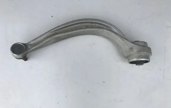 Audi Q7 4M Front lower control arm/wishbone 4m0407695c