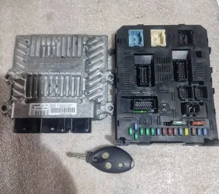 Citroen C5 Engine ECU kit and lock set 5WS40199DT 9655041480 9656171480