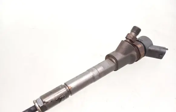 Fuel injector