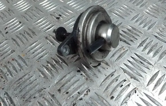 Opel Vectra B EGR valve