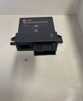 Audi A6 S6 C6 4F Gateway control module 4L0907468B 4L0910468A