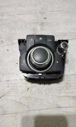 Mazda 3 III Head unit multimedia control GMJ666CM0A