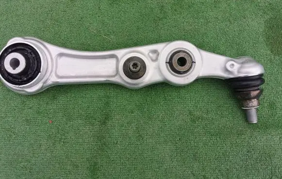 Mercedes-Benz C W205 Front lower control arm/wishbone 20513LIKARJED 37434 20513LI