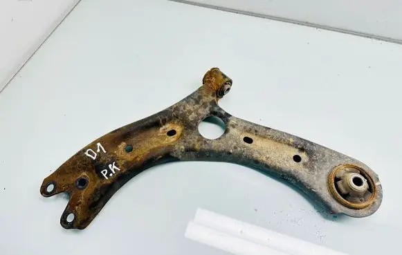 KIA Optima Front lower control arm/wishbone