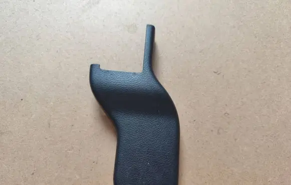 Mazda 3 II Front driver seat rail trim BBM257043 MF3F5Z 50620250825