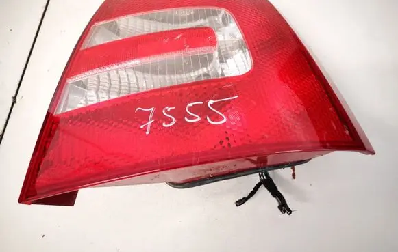 Skoda Octavia Mk2 (1Z) Rear/tail lights 1z5945096a 1z5945112a
