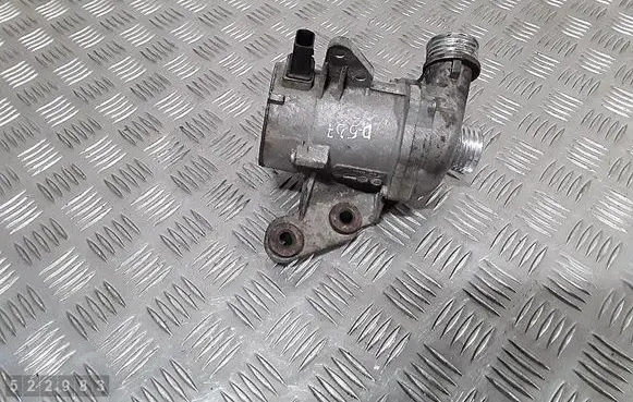 BMW 3 E92 E93 Water pump 304453330