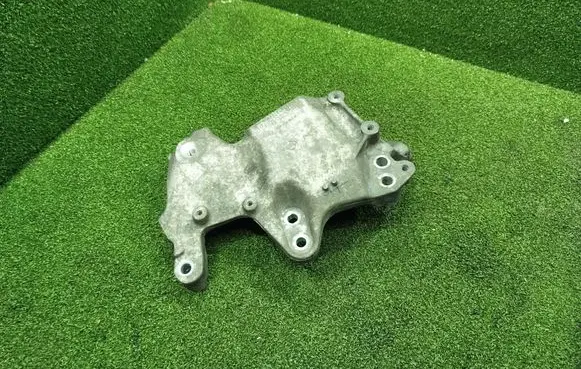 Renault Trafic III (X82) Engine mounting bracket 112313054R