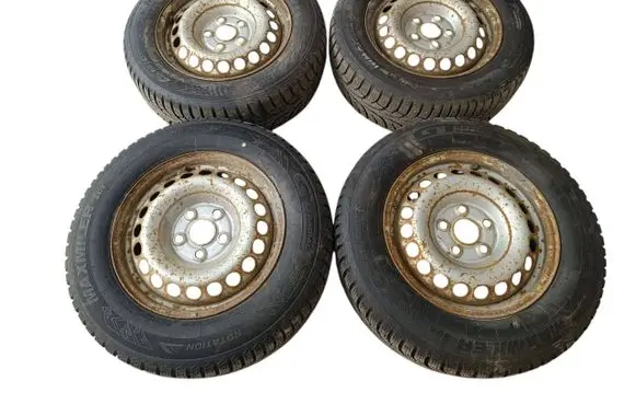 Volkswagen Transporter - Caravelle T5 R16 C winter/snow tires with studs 