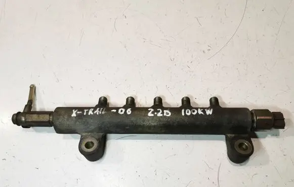Nissan X-Trail T30 Fuel main line pipe
