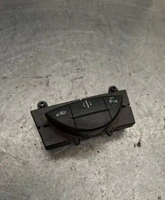 Mercedes-Benz E W211 Parking (PDC) sensor switch 2118217058 03751202