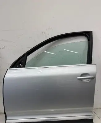 Volkswagen Touareg I Front door 