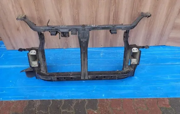 Suzuki Liana Front bodywork piece 