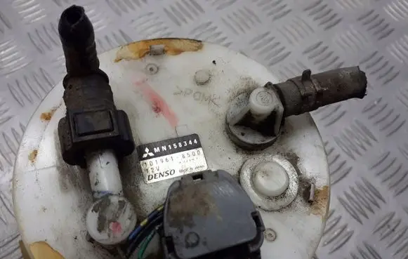 Mitsubishi Grandis Mechanical fuel pump MN158344