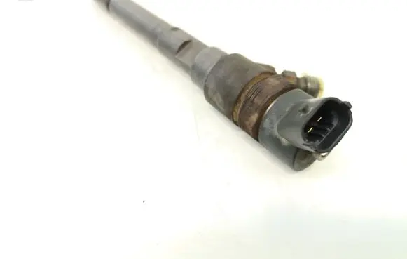 Volkswagen Golf I Fuel injector 0445110258 3380027400