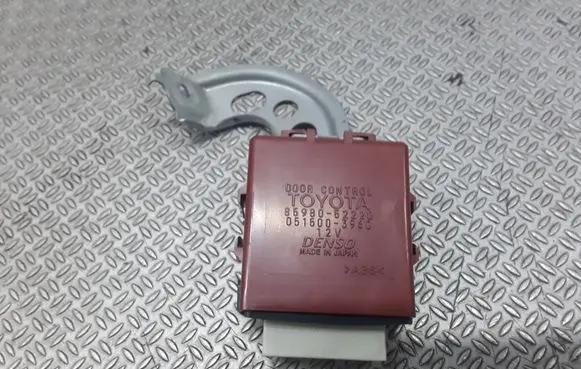 Toyota Yaris Door central lock control unit/module 8598052220 0515003960