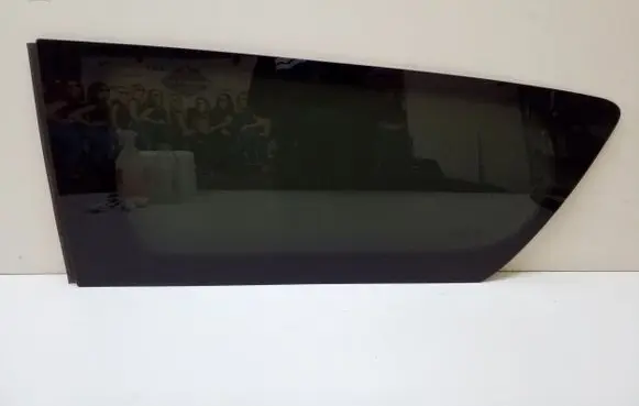 Chrysler Pacifica Rear side window P68238495AC