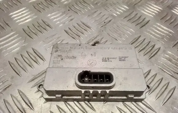Mercedes-Benz E W211 Headlight ballast module Xenon 5DV00829000