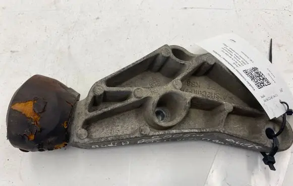 Audi A6 S6 C6 4F Engine mounting bracket 4F0199343K