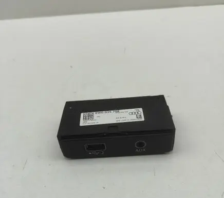 Audi A5 AUX in-socket connector 8W0035708