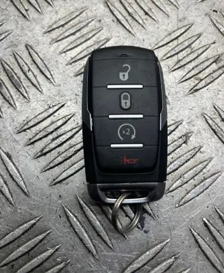 Dodge RAM 1500 DS Ignition key/card 