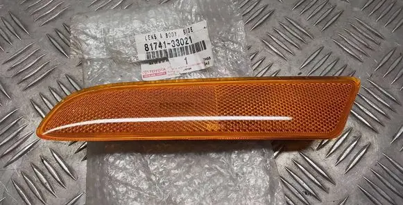 Lexus ES 250 - 300 - 330 Front fender indicator light 8174133021