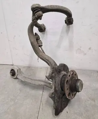 Mercedes-Benz C W205 Front wheel hub