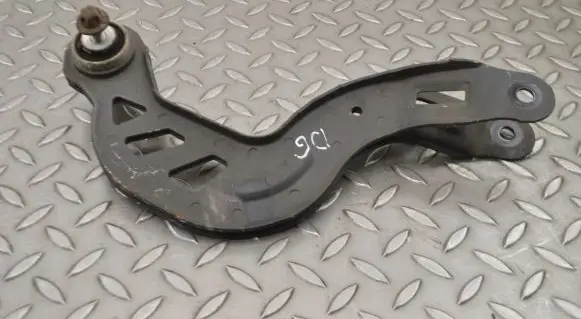 Infiniti Q30 Rear upper control arm/wishbone A2463501006