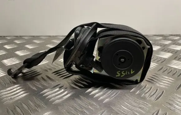 BMW 5 GT F07 Front seatbelt 7233459
