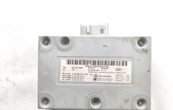 Mercedes-Benz C W204 Head unit multimedia control A2049009301 A1718270345 A2049020601