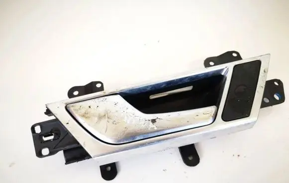 Rear door interior handle