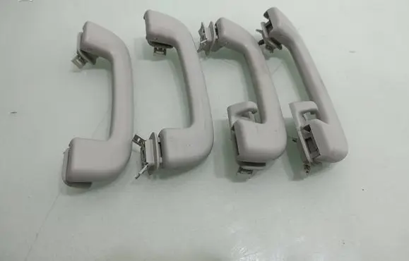 Land Rover Discovery Sport A set of handles for the ceiling 