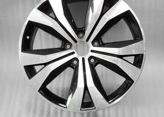 Volkswagen Touareg III R20 alloy rim 
