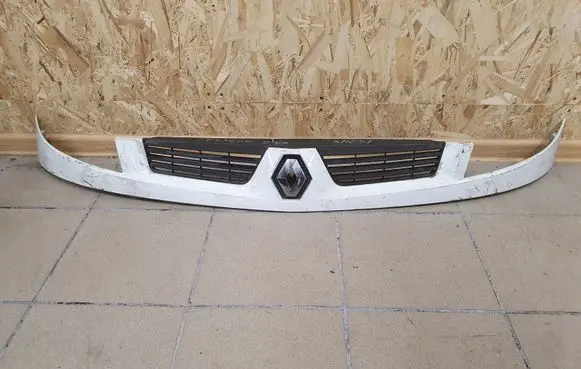 Renault Kangoo I Front bumper upper radiator grill 8200150629 8200070031