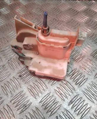 Volkswagen Golf III Rear door lock 1H4839016G