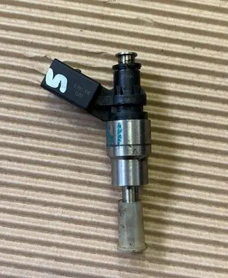 Fuel injector