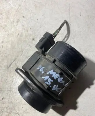 Renault Megane II Mass air flow meter H7700104426 52880689 7700109812